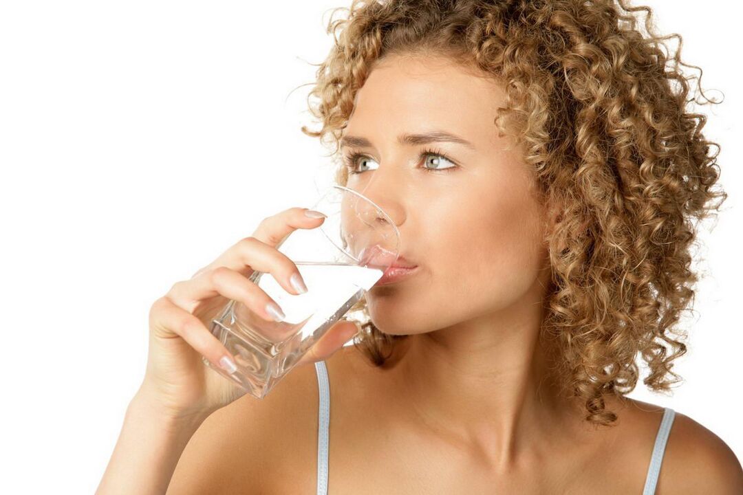 beber agua con una dieta perezosa foto 3