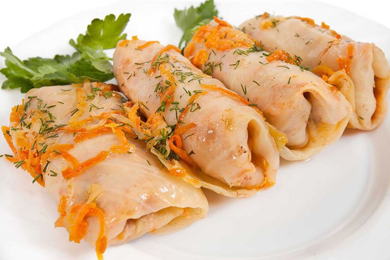 Repollo repollo con arroz y carne hervida